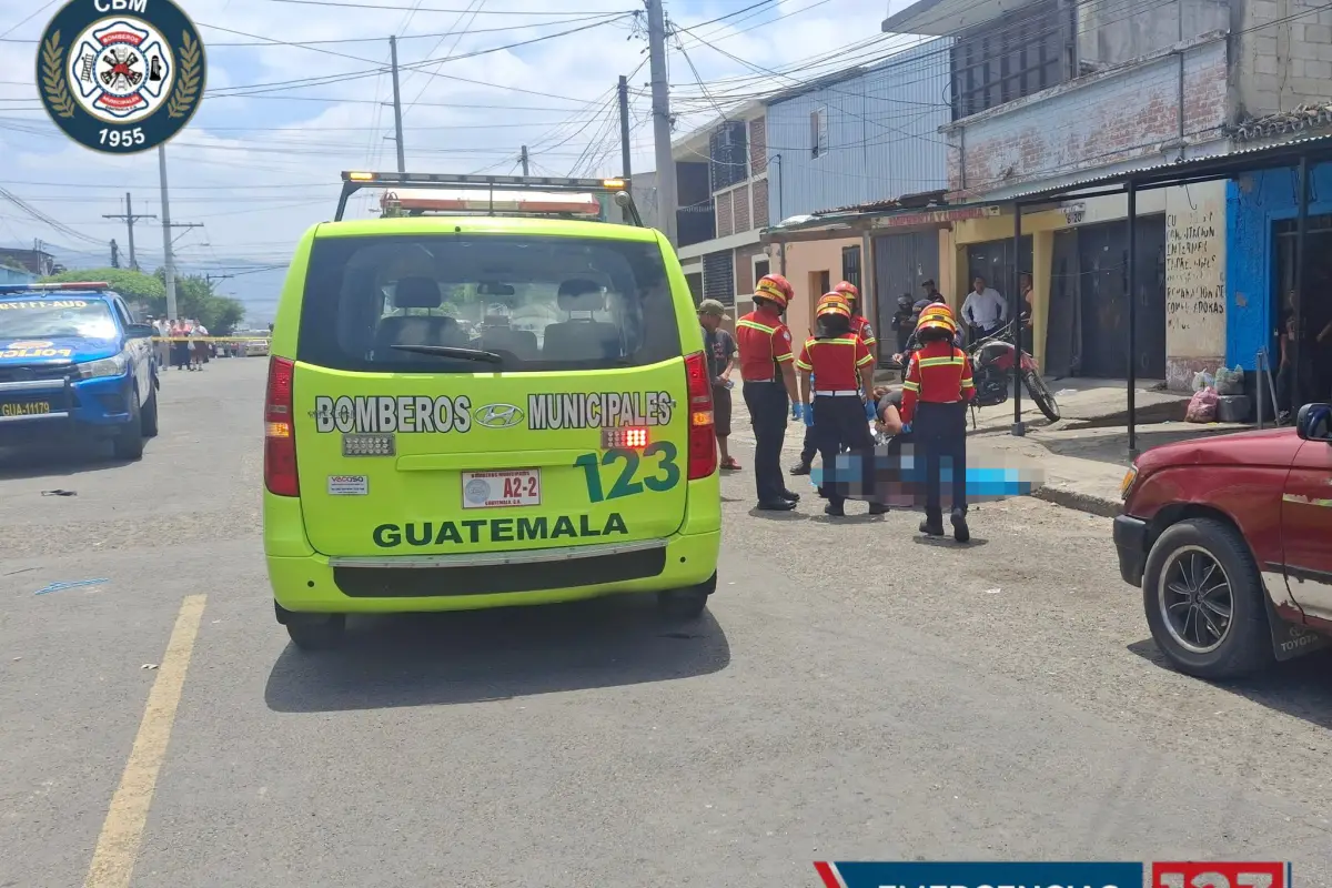 Dos de las víctimas del ataque armado murieron en el lugar de los hechos., Bomberos Municipales