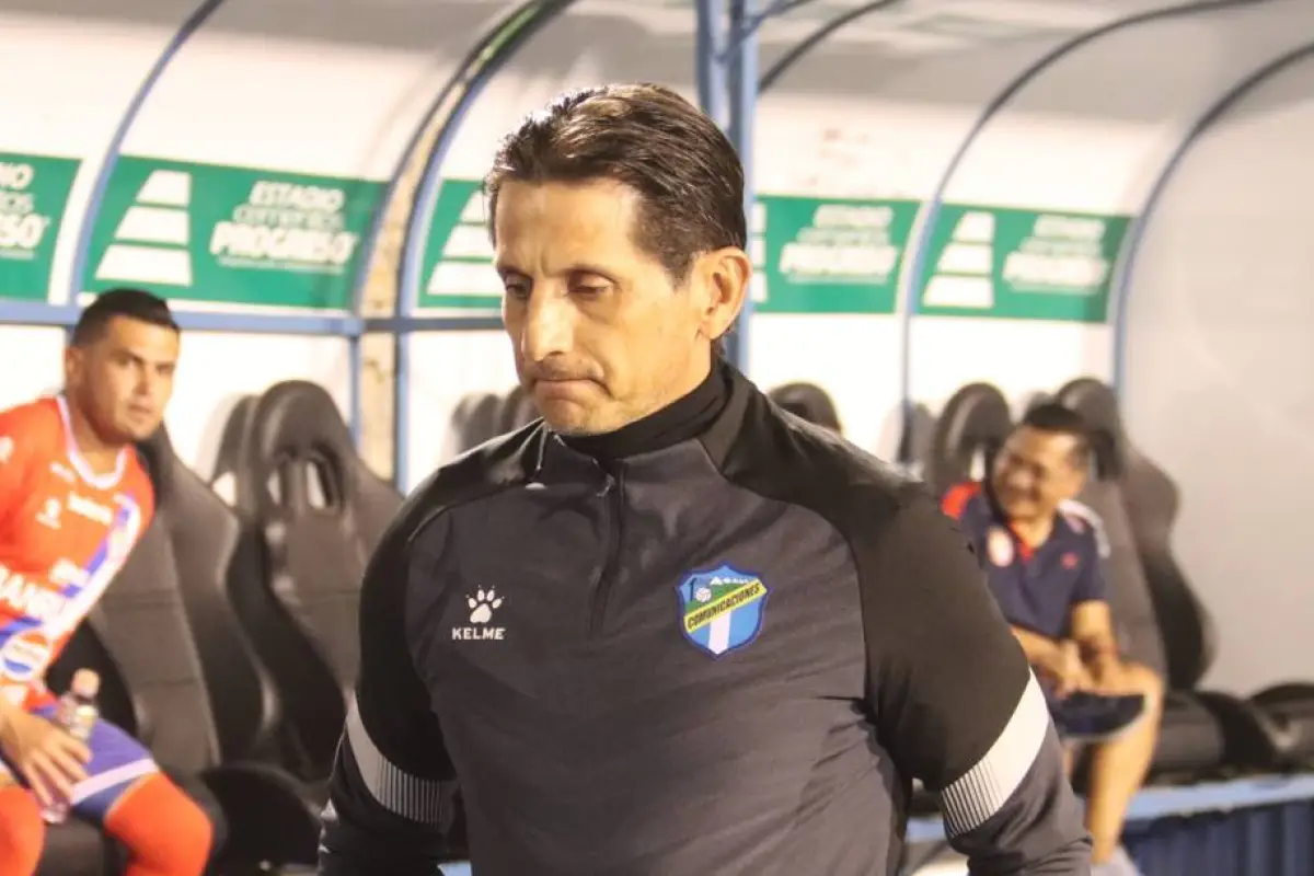 Ronald González, destituido de Comunicaciones este 12 de mayo de 2025 