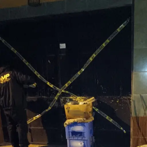 Las fuerzas de seguridad procedieron a cerrar el local que fue allanado. ,MP