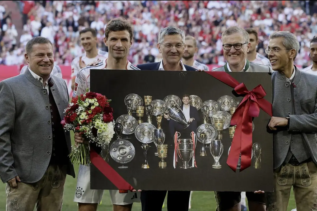 Emotiva despedida de Thomas Müller en el Allianz Arena - EFE