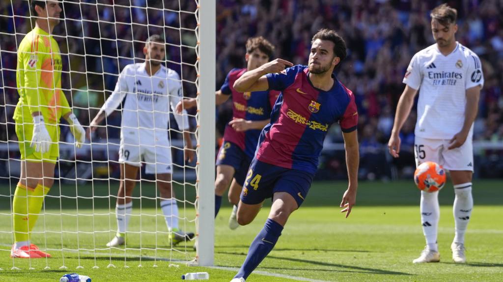 Partido entre Barcelona y Real Madrid por la jornada 35 de La Liga española | EFE