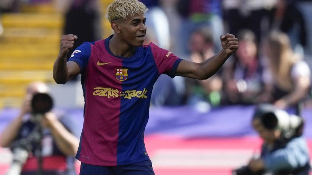 Partido entre Barcelona y Real Madrid por la jornada 35 de La Liga española | EFE