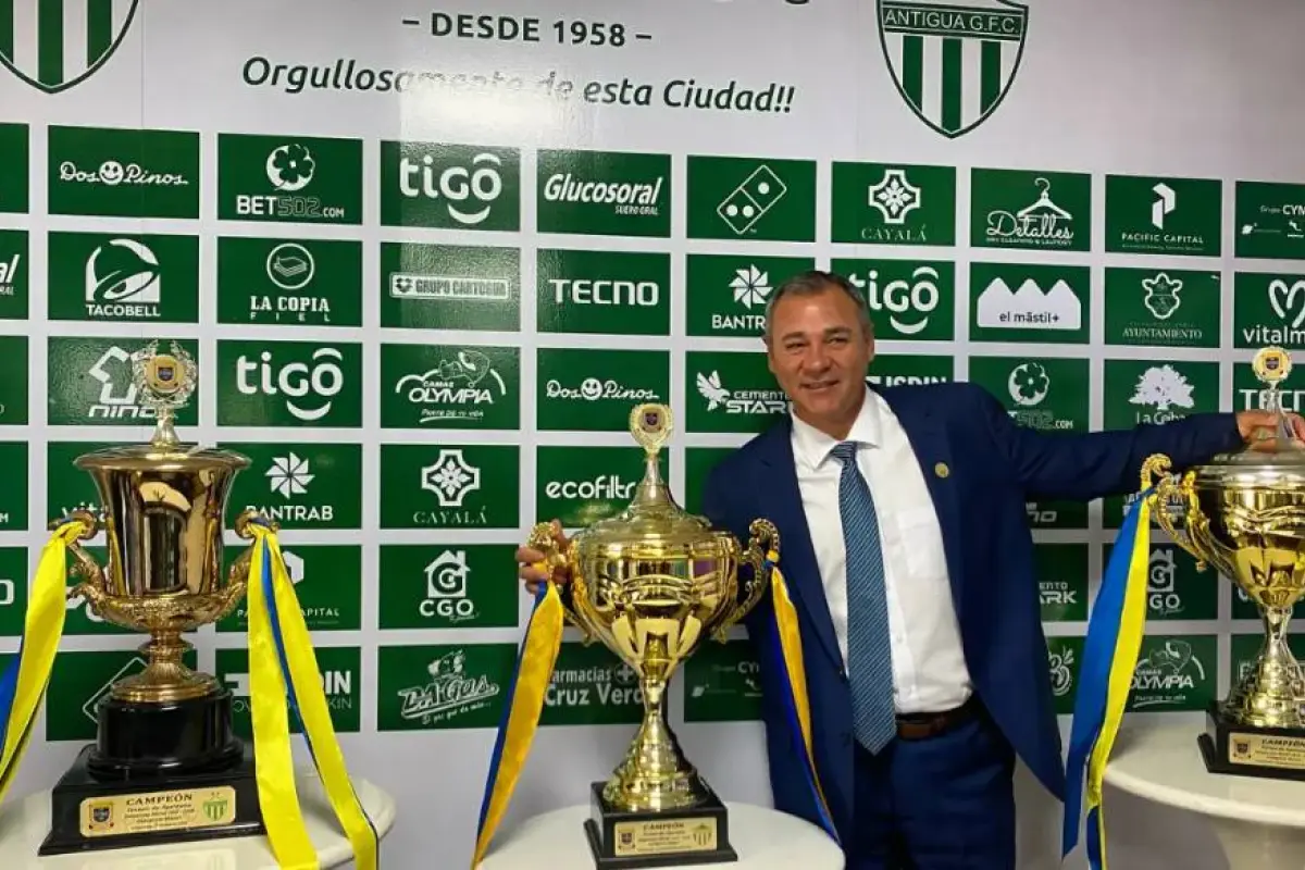 Mauricio Tapia va por su cuarto título con Antigua G. F. C. 