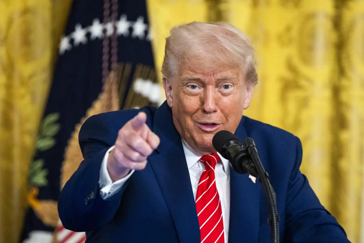 El presidente estadounidense, Donald Trump, en una fotografía de archivo,  EFE/JIM LO SCALZO
