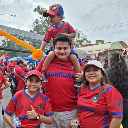 Afición de Municipal abarrota el estadio El Trébol 