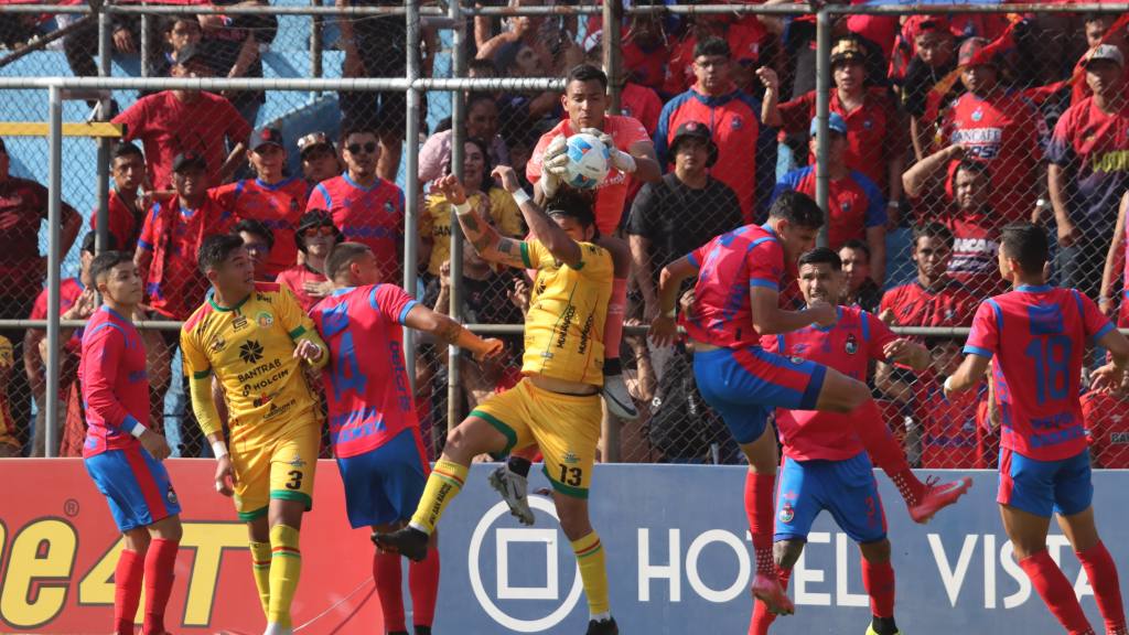 Semifinal de vuelta del Clausura 2025 entre Municipal y Marquense | Alex Meoño