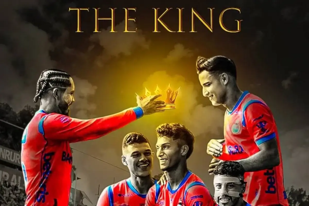 Una celebración ante Deportivo Mixco sirvió para que jugadores coronaran como su rey a Rudy Muñoz 