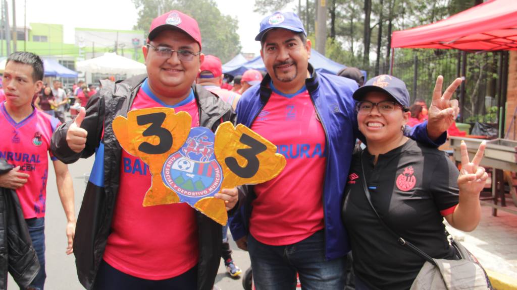 Afición de Municipal previo a la final de vuelta del Clausura 2025 ante Antigua GFC | Alex Meoño