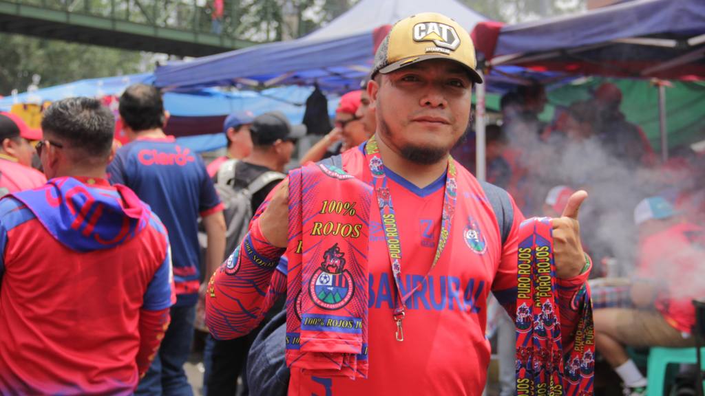 Afición de Municipal previo a la final de vuelta del Clausura 2025 ante Antigua GFC | Alex Meoño
