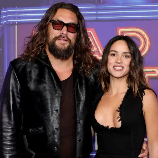 Adria Arjona ,Instagram