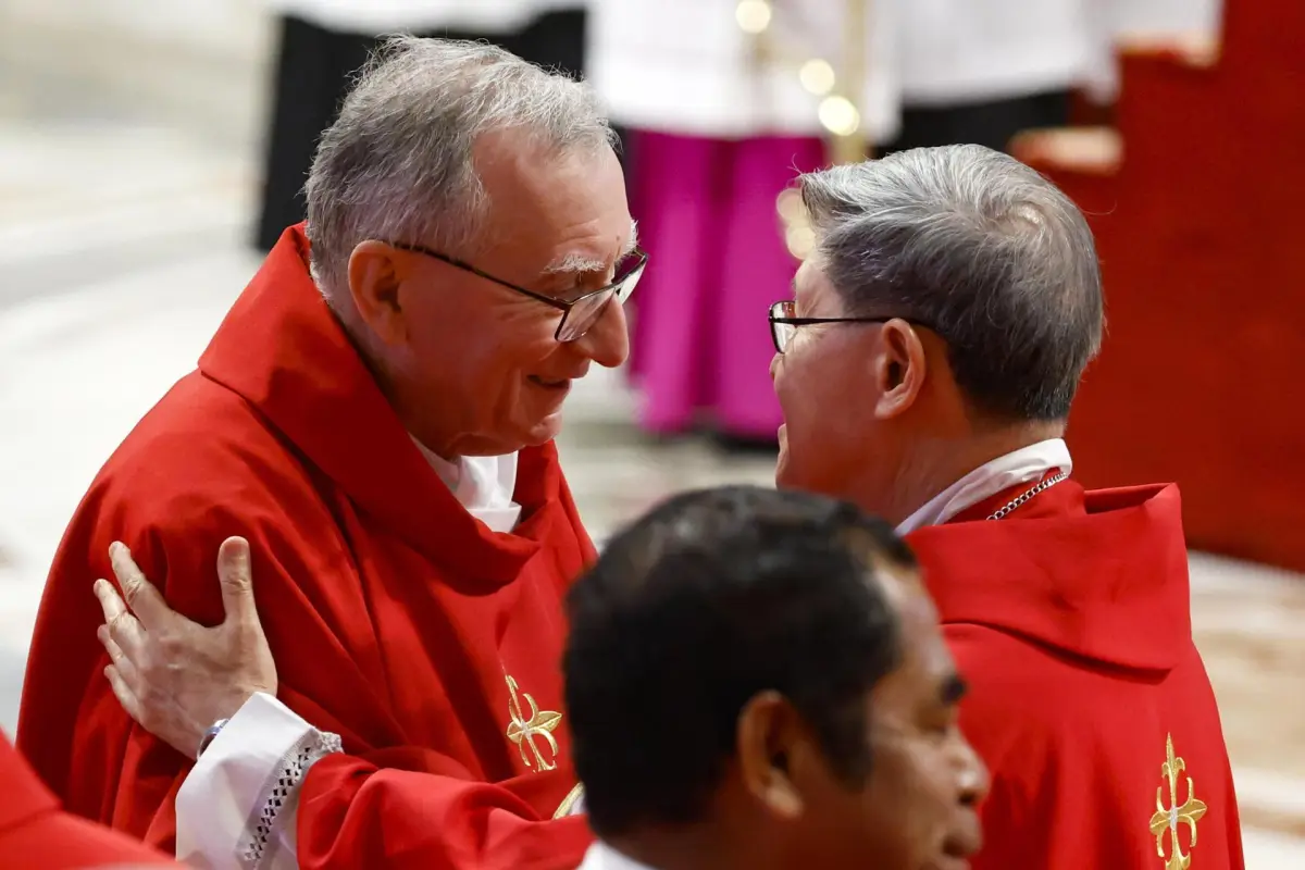 Pietro Parolin y Luis Antonio Tagle, EFE