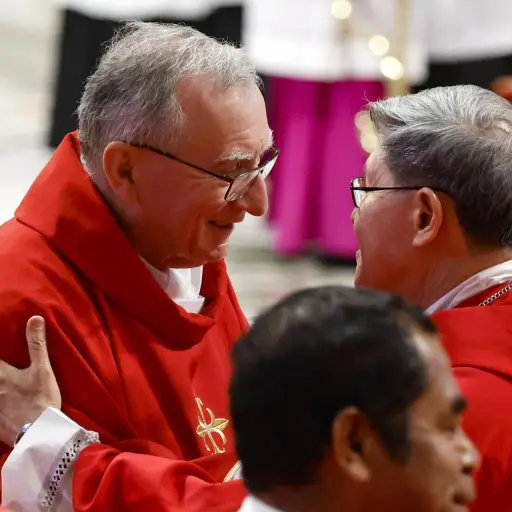 Pietro Parolin y Luis Antonio Tagle ,EFE