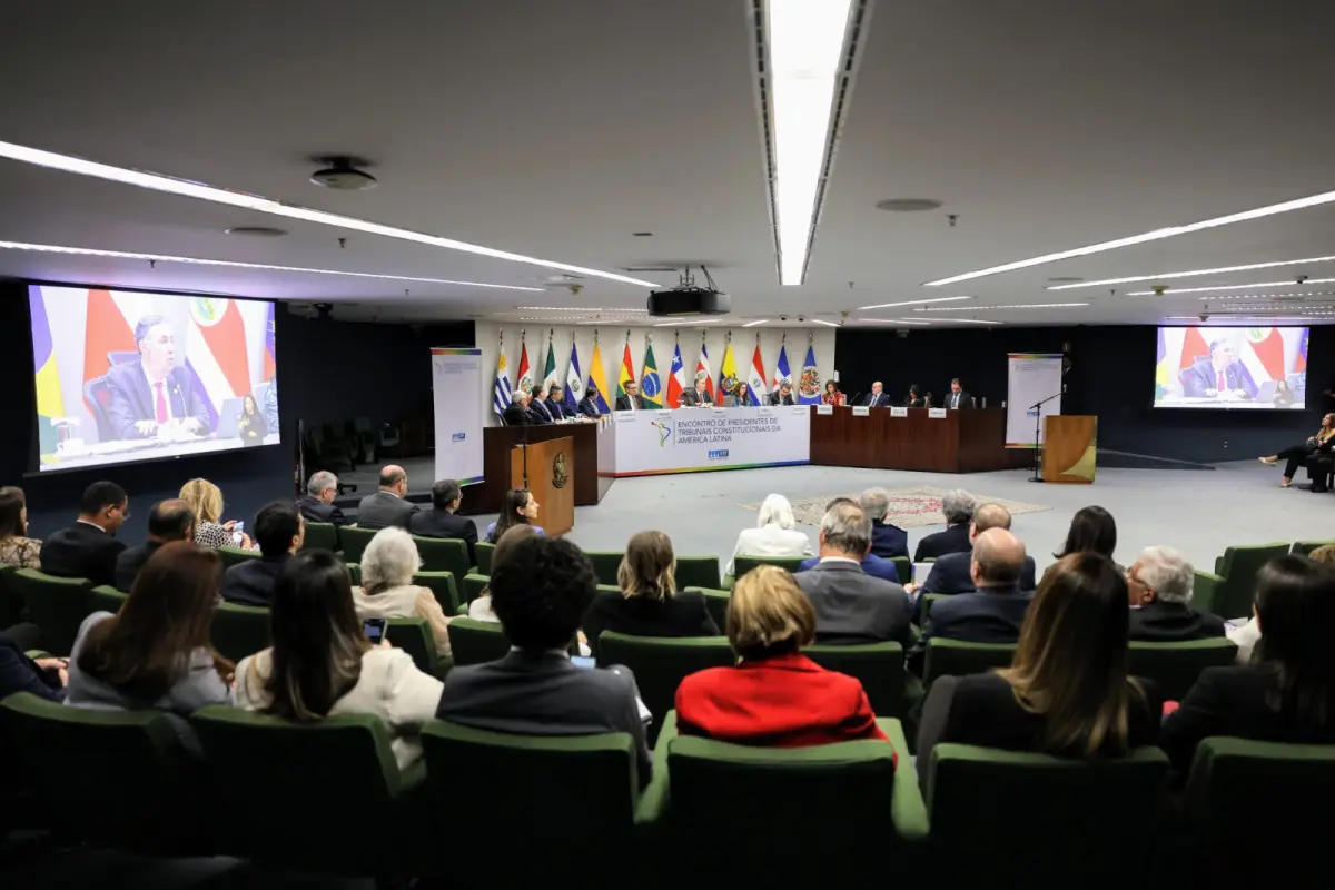 El Encuentro de Presidentes de Tribunales Constitucionales de América Latina se realiza el 5 y 6 de mayo en Brasil., Corte Constitucional de Colombia