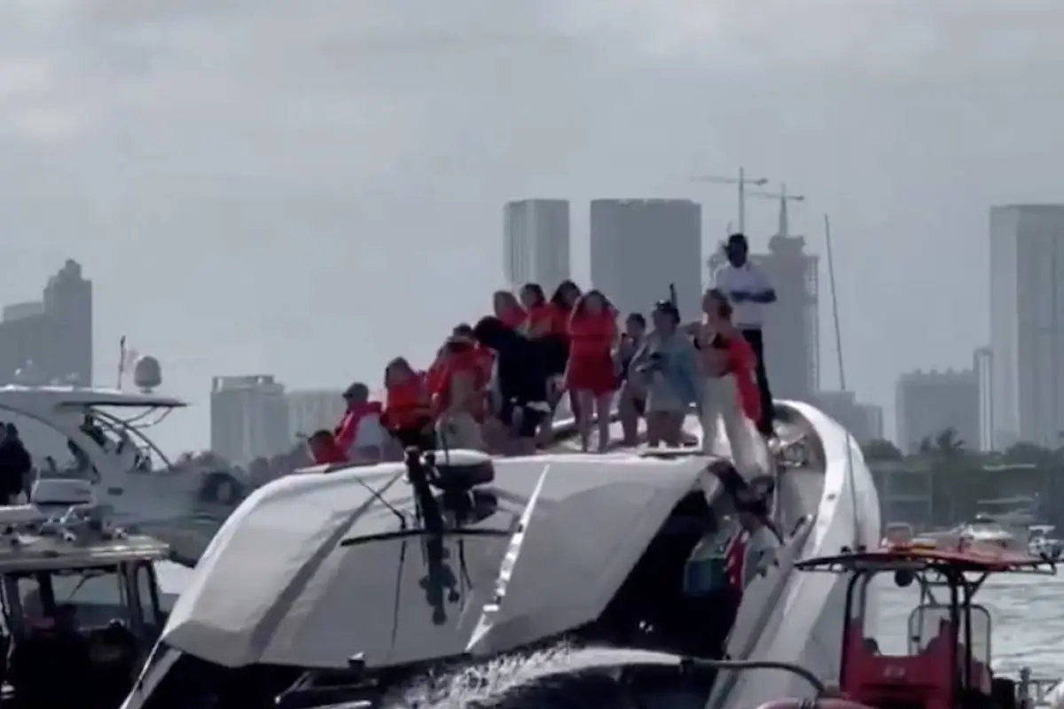 Yate Lamborghini de lujo se hunde en Miami, Captura de pantalla video X.