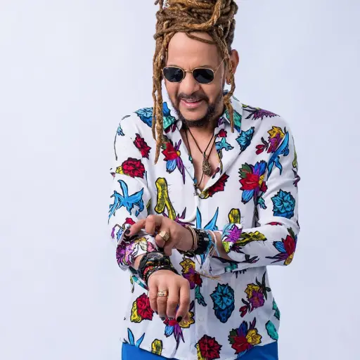 Toño Rosario ,Redes sociales