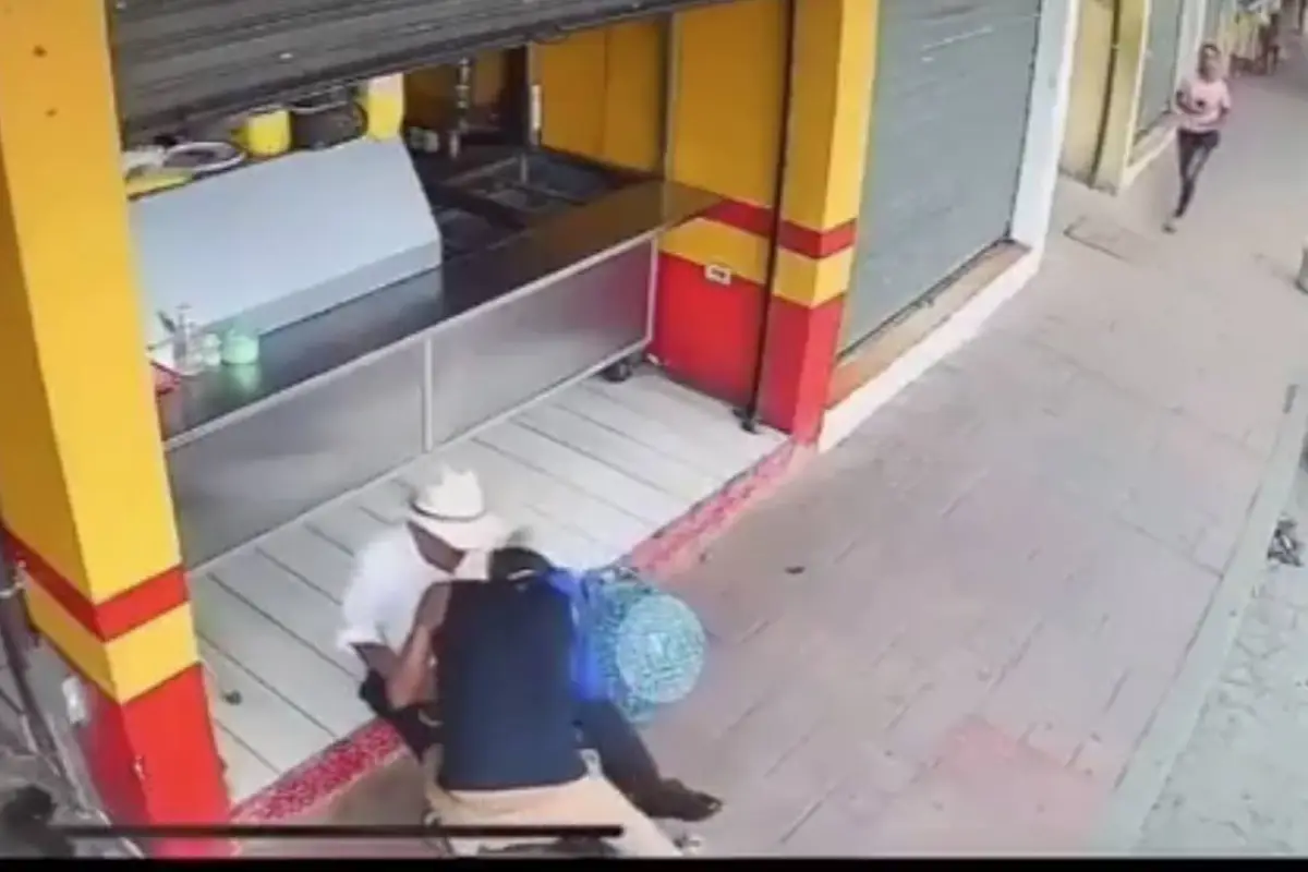 Asaltan a vendedor de la tercera edad en Esquipulas., Captura de pantalla video X.