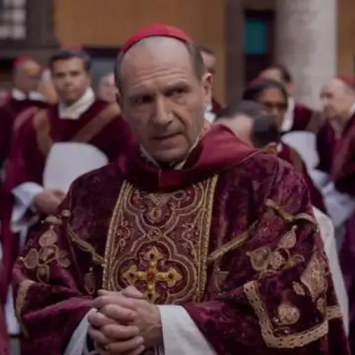 Ralph Fiennes ,Instagram