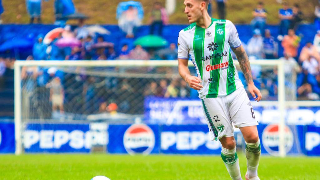 Partido entre Cobán Imperial y Antigua GFC por la semifinal de ida del Clausura 2025 | Antigua Esportiva