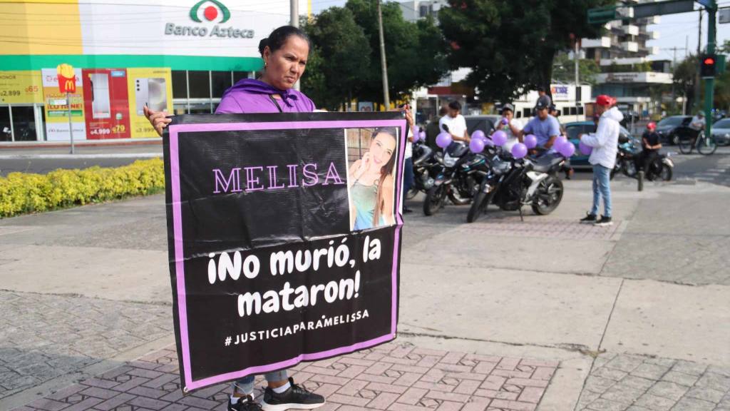 Marchan para pedir justicia por la muerte de Melissa Palacios  | Álex Meoño