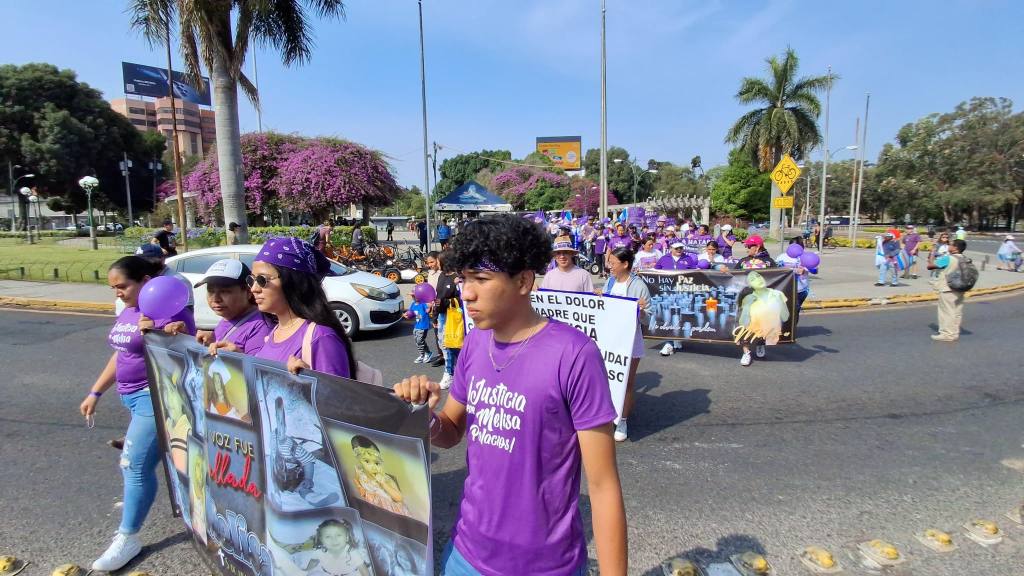 Marchan para pedir justicia por la muerte de Melissa Palacios | Álex Meoño