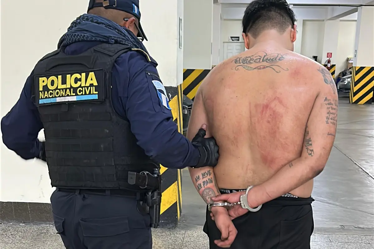 El supuesto responsable del tiroteo contra la PNC fue detenido dentro de una iglesia., PNC de Guatemala 