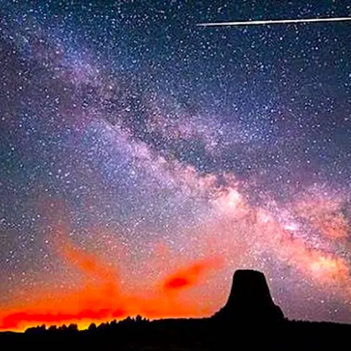 Lluvia de estrellas y Luna de Flores. ,Redes sociales