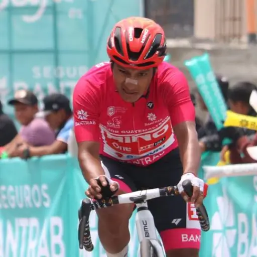 Mardoqueo Vásquez ingresó este día como segundo de etapa y asume el subliderato de la Vuelta Bantrab 2025