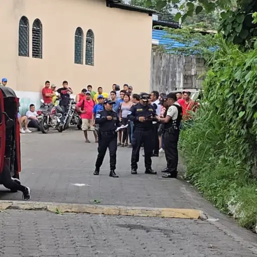 Bomberos Voluntarios atendieron el ataque armado. ,Bomberos Voluntarios.