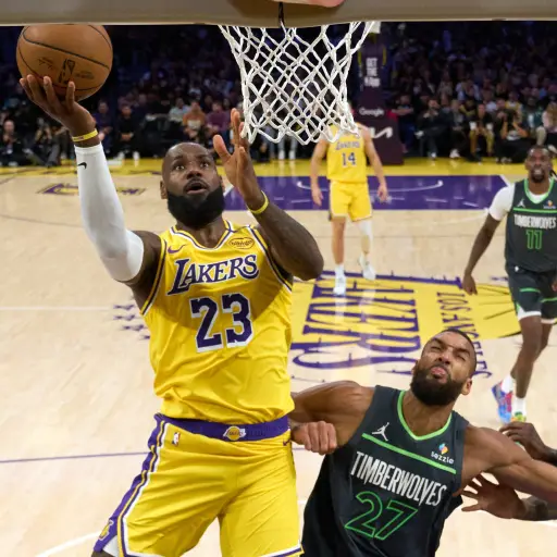 Los Minnesota Timberwolves eliminaron este miércoles a Los Angeles Lakers llevándose por 1-4 la serie de primera ronda 