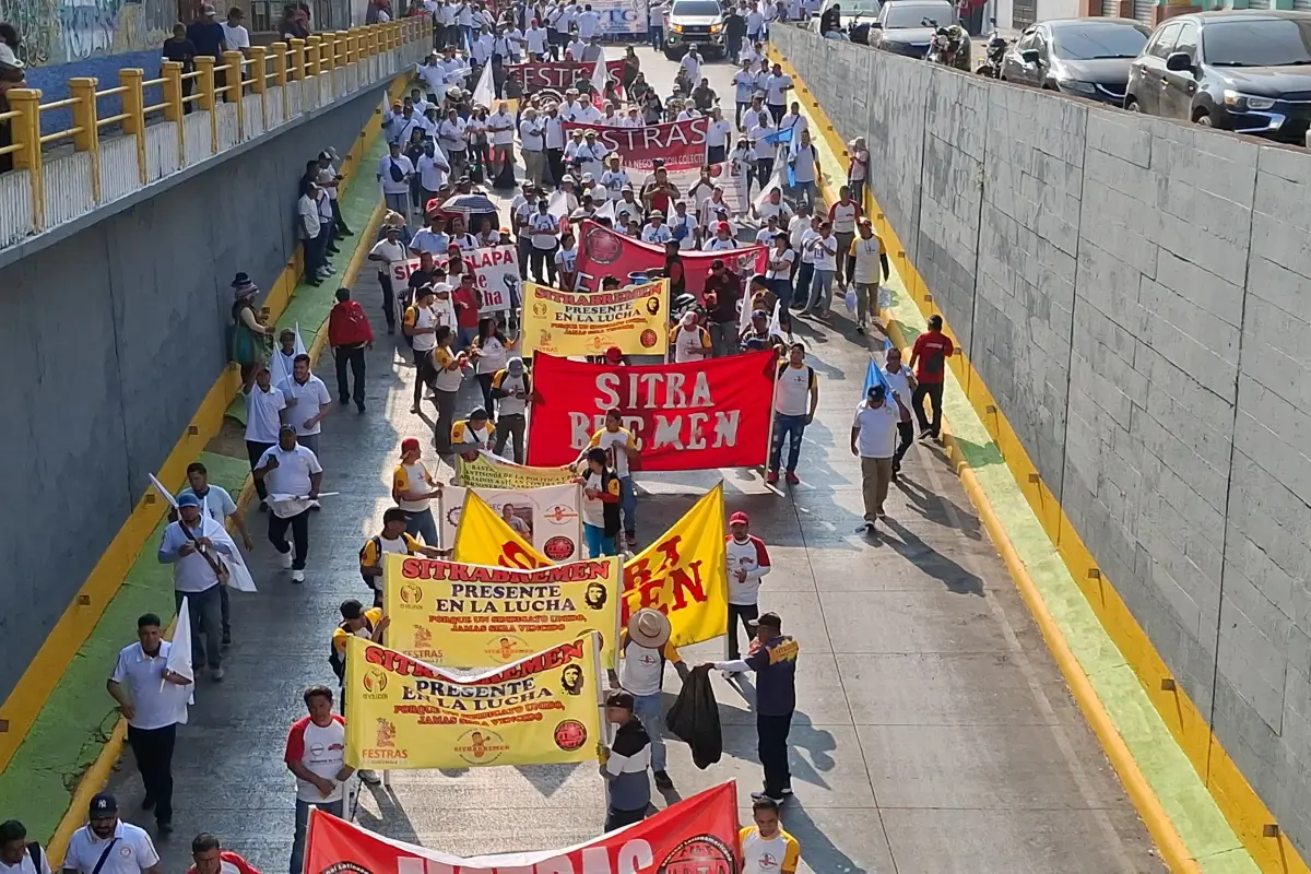 Marcha del Trabajo se concentra en la zona 5 para dirigirse a la Plaza de la Constitución., Foto Alex Meoño