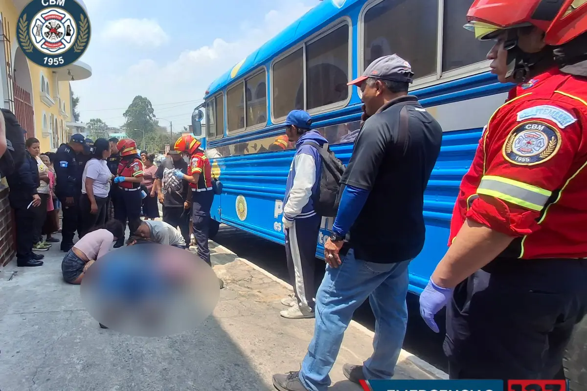 Una persona falleció tras un hecho de violencia en la zona 7., Bomberos Municipales