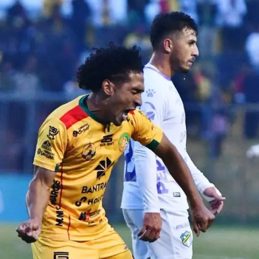 Deportivo Marquense actuó como local y sacó un buen resultado ante Comunicaciones 