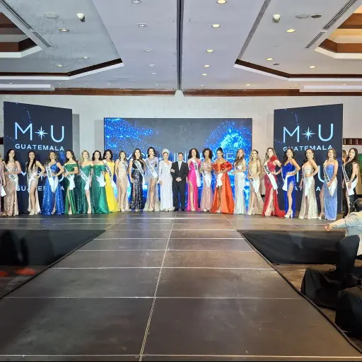 Las 24 candidatas a la corona de Miss Universe Guatemala 2025. ,Alex Meoño/Emisoras Unidas