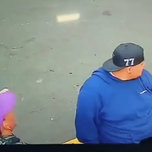 Intento de robo de una moto en zona 12. ,Captura de pantalla video X.