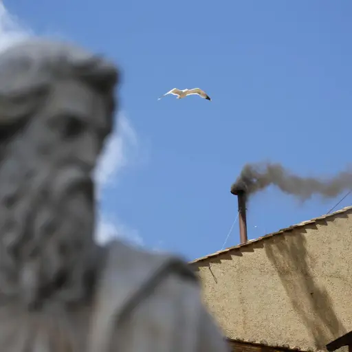 Segunda fumata negra confirma que aún no hay nuevo Papa ,EFE