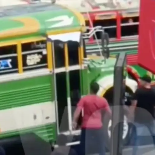 Incidente en carretera a El Salvador ,Captura de pantalla video X.