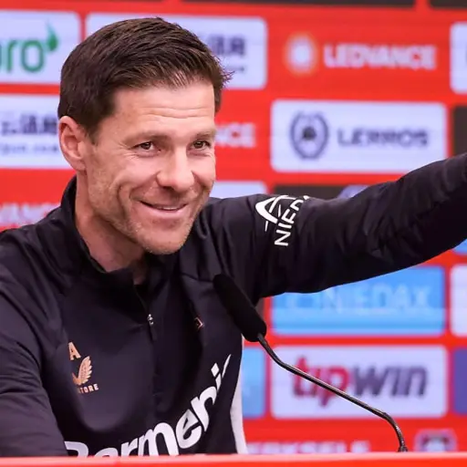 El entrenador del Bayer Leverkusen, Xabi Alonso, durante la rueda de prensa en la que anunció que deja el club al final de la temporada , EFE/UWE MISERIUS