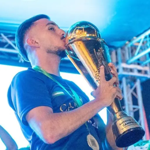 José Gálvez durante los festejos del Antigua campeón