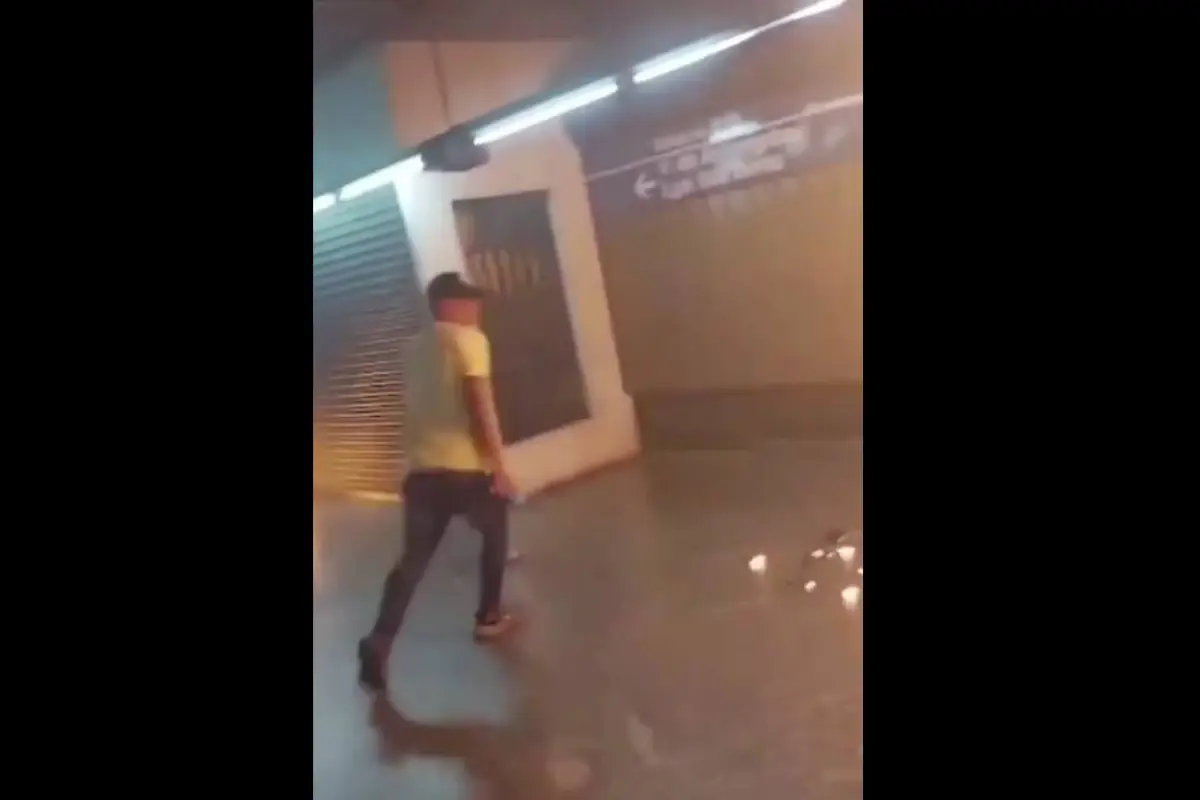 Hombre se prende fuego en estación de Brasil, Captura de video