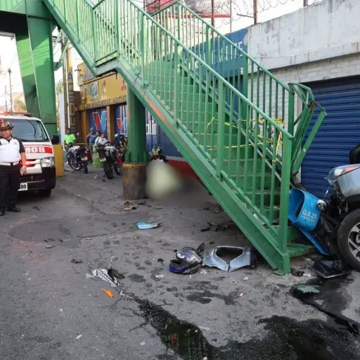 Autoridades investigan las causas del accidente de tránsito. ,Bomberos Voluntarios.