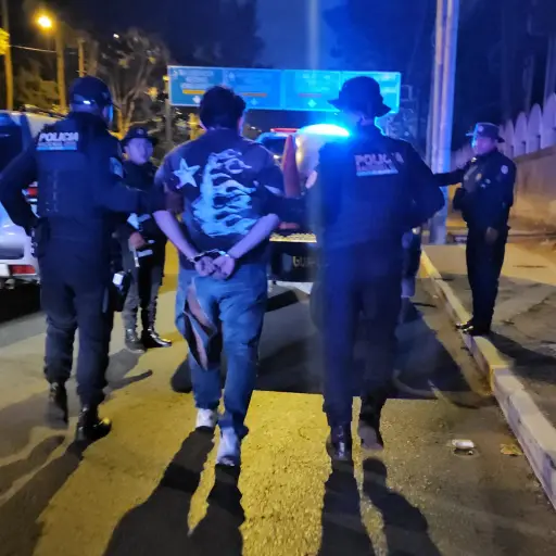 El detenido por la muerte del agente David Marroquín Valdez fue llevado ante la justicia. ,PNC de Guatemala.