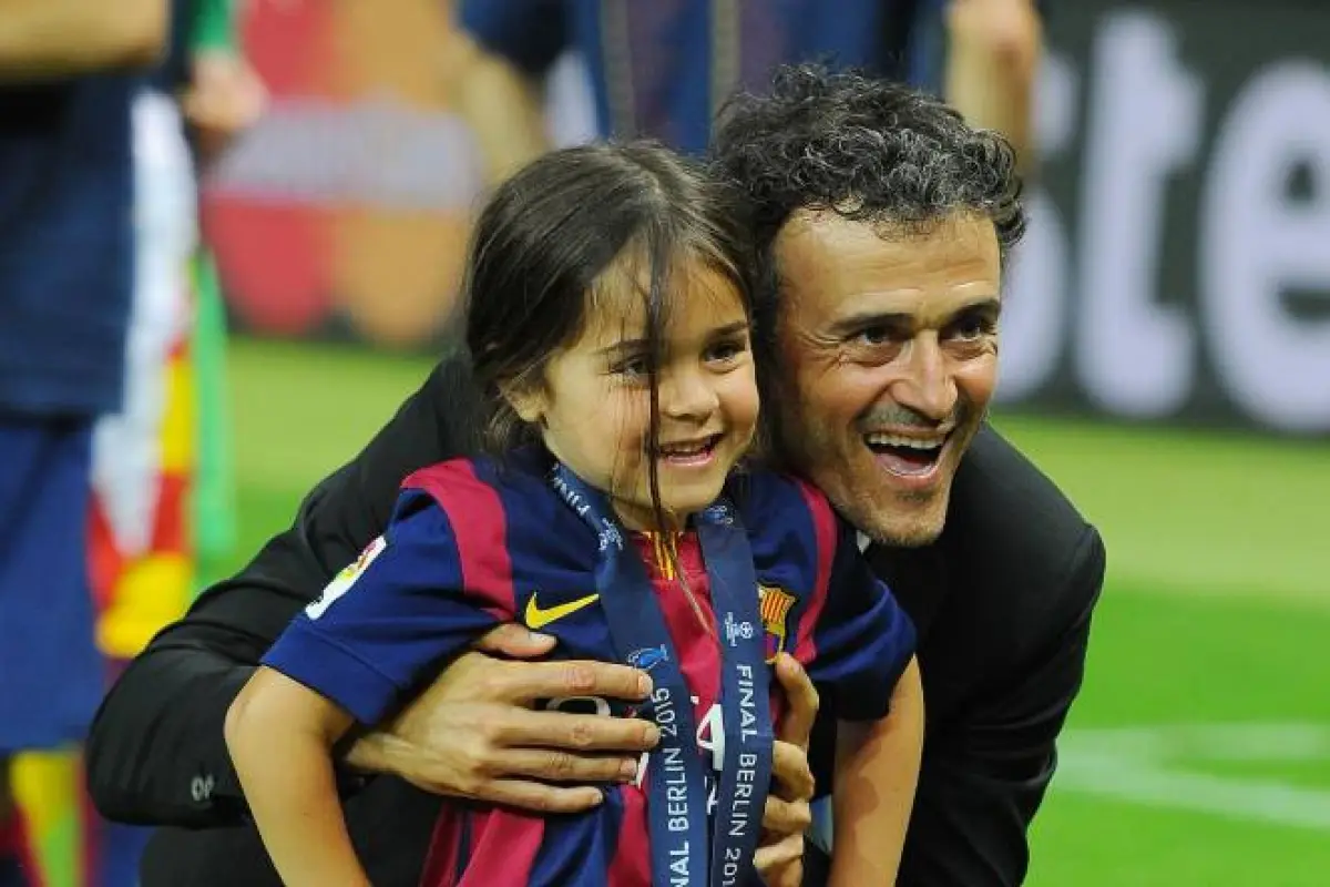 Luis Enrique y su hija en la final de Champions League del 2015 - Getty Images