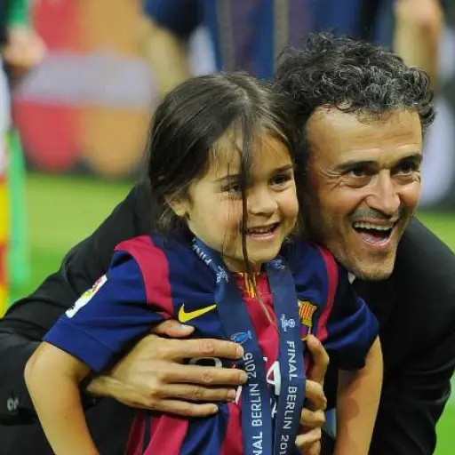 Luis Enrique y su hija en la final de Champions League del 2015 - Getty Images
