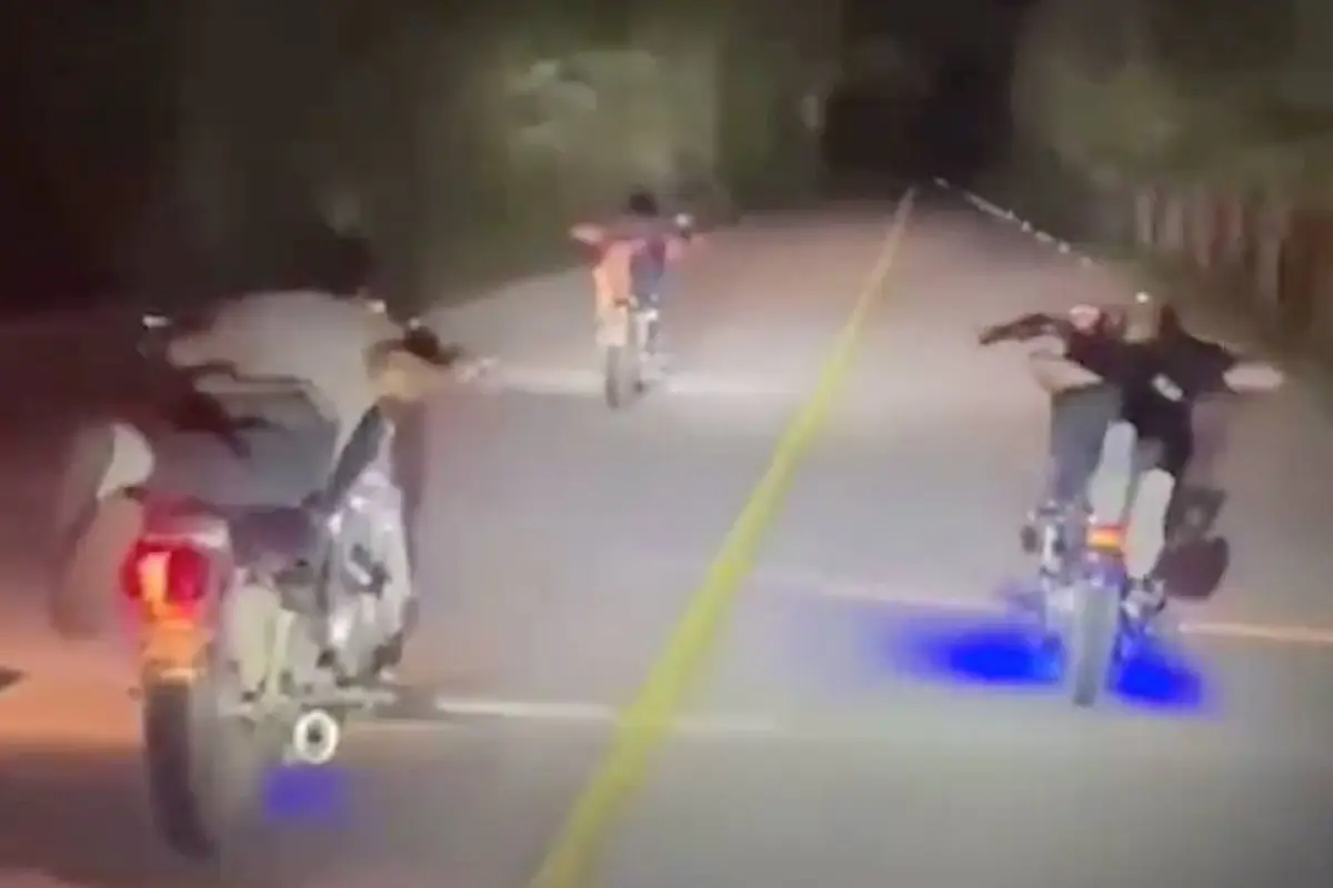 Maniobras peligrosas y carreras clandestinas de motoristas, Captura de pantalla video X.