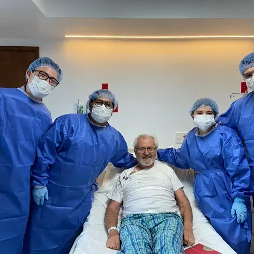 Herrera Llerandi: trasplantes de médula ósea en Guatemala ,Cortesía