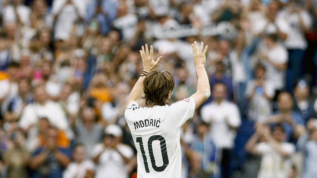 Carlo Ancelotti y Luka Modric se despiden del Estadio Santiago Bernabéu | EFE