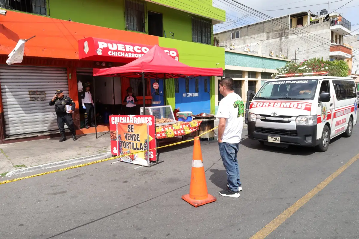 Las autoridades iniciaron las investigaciones después del ataque armado., Bomberos Voluntarios.