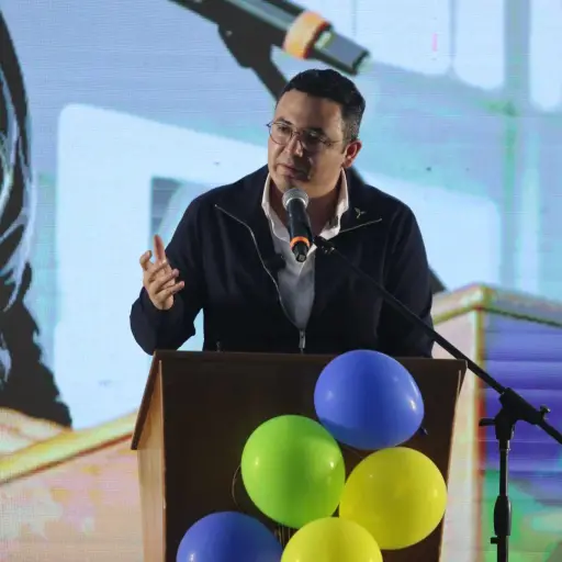 Samuel Pérez fue el encargado de anunciar el nuevo nombre del partido Raíces. ,Álex Meoño.