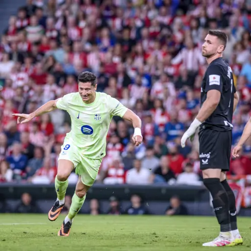 Robert Lewandowski le da el triunfo al Barcelona 