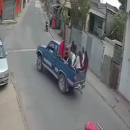 Dos tragedias con picop. ,Captura de pantalla video X.